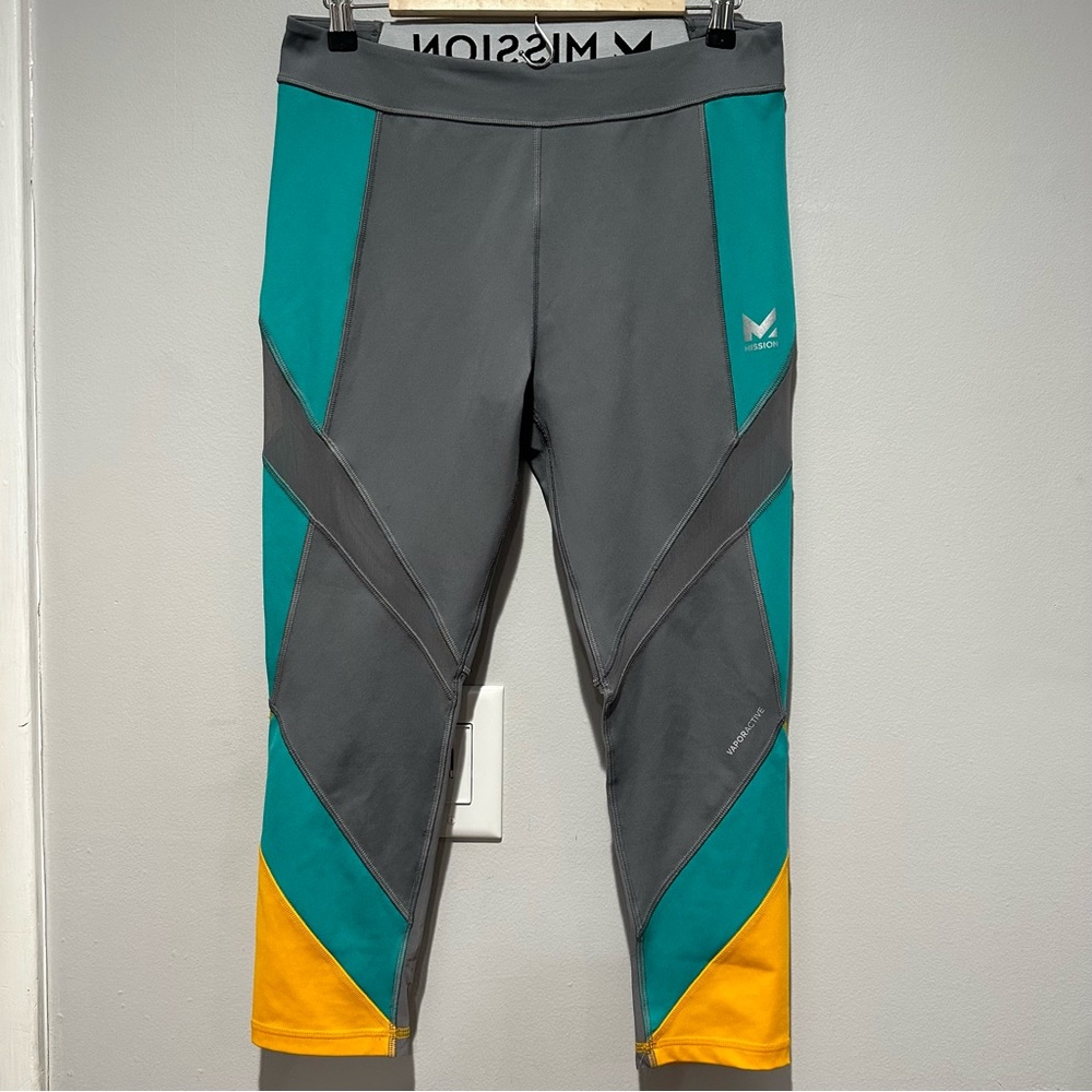 Mission Vapor Active Crop Leggings Size XL